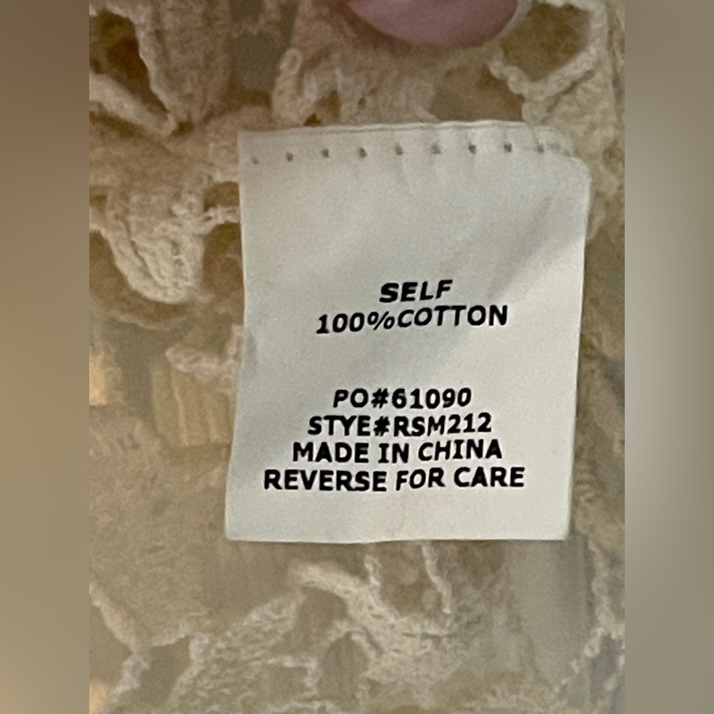 JUNIPER LN Crochet Lace Blouse in Cream One Size P2P approx 24 inches - Picture 7 of 7